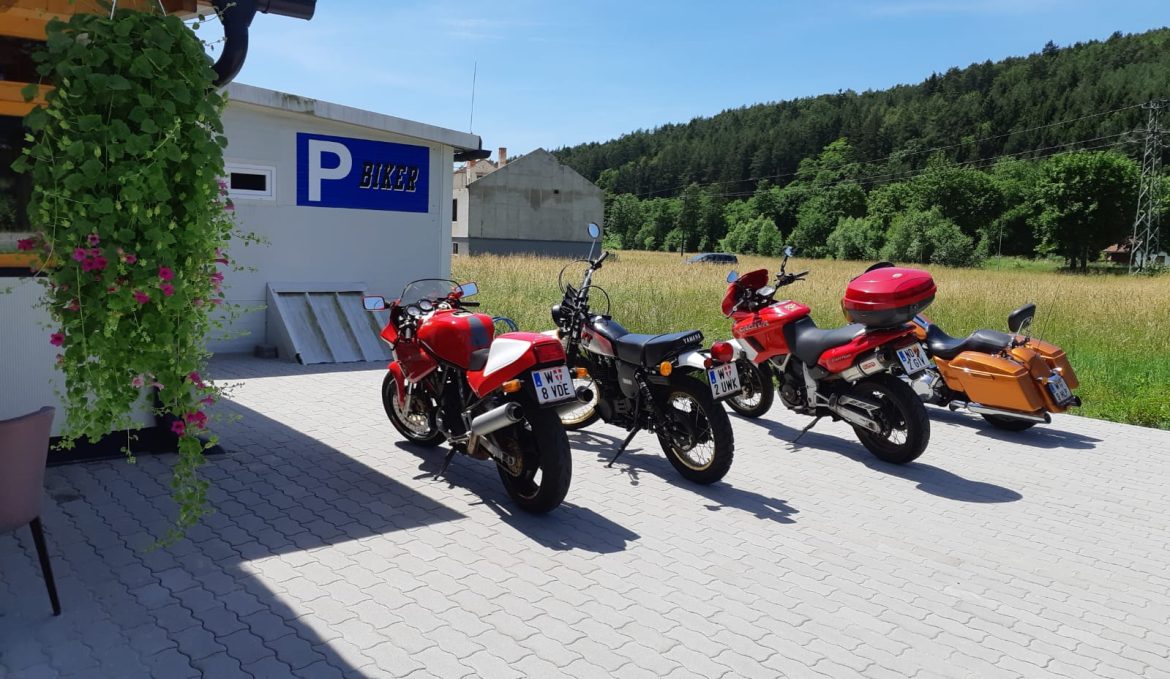 Bikerstop im Bistro Holländer